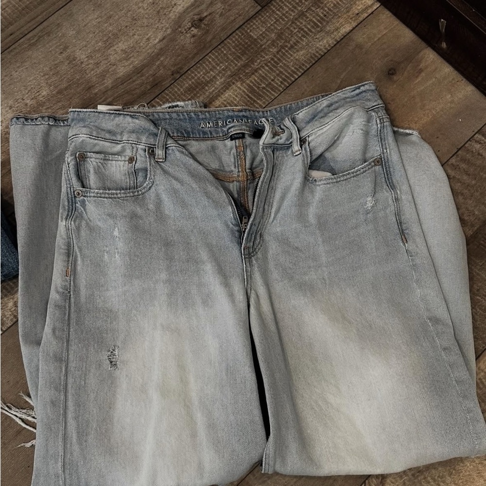 American Eagle Outfitters Womens's Faded Blue Relaxed Jeans